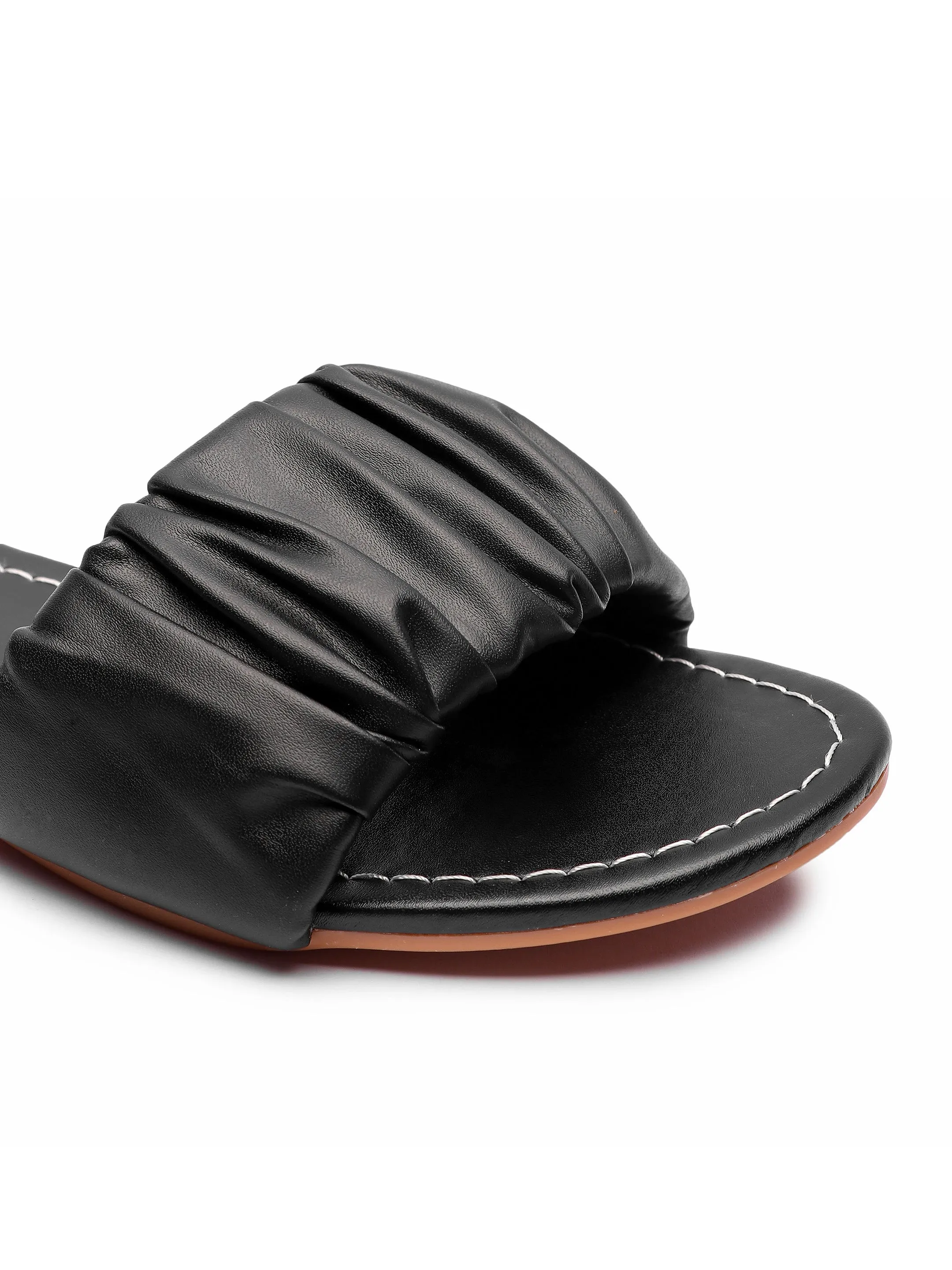 Brauch Women's Black Pleated Flat Sandal
