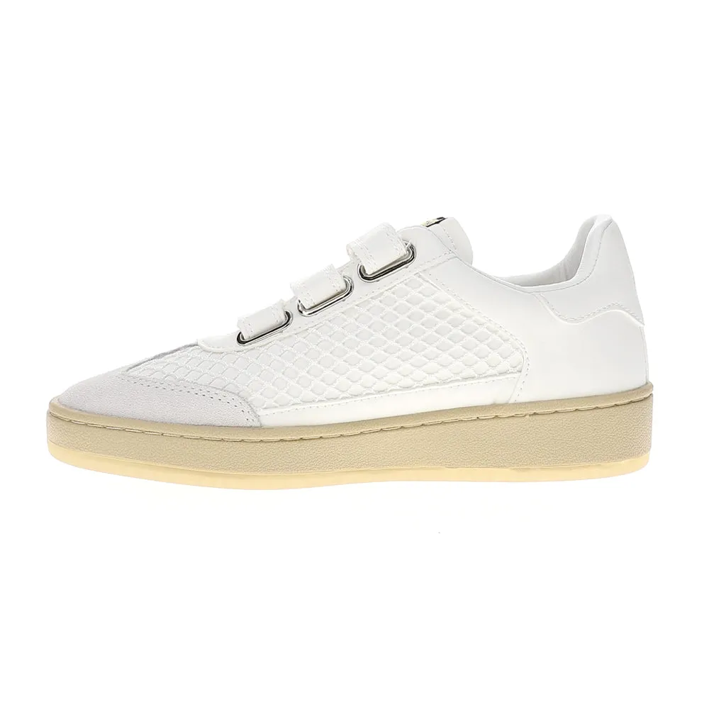 Ease Slip On Sneakers
