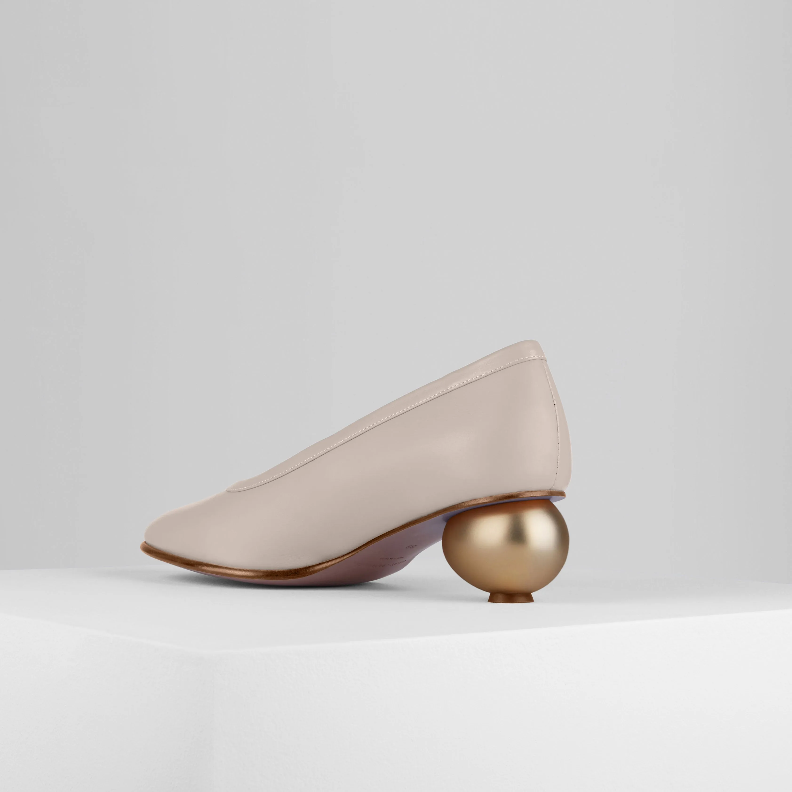 Egg Pumps in Cera
