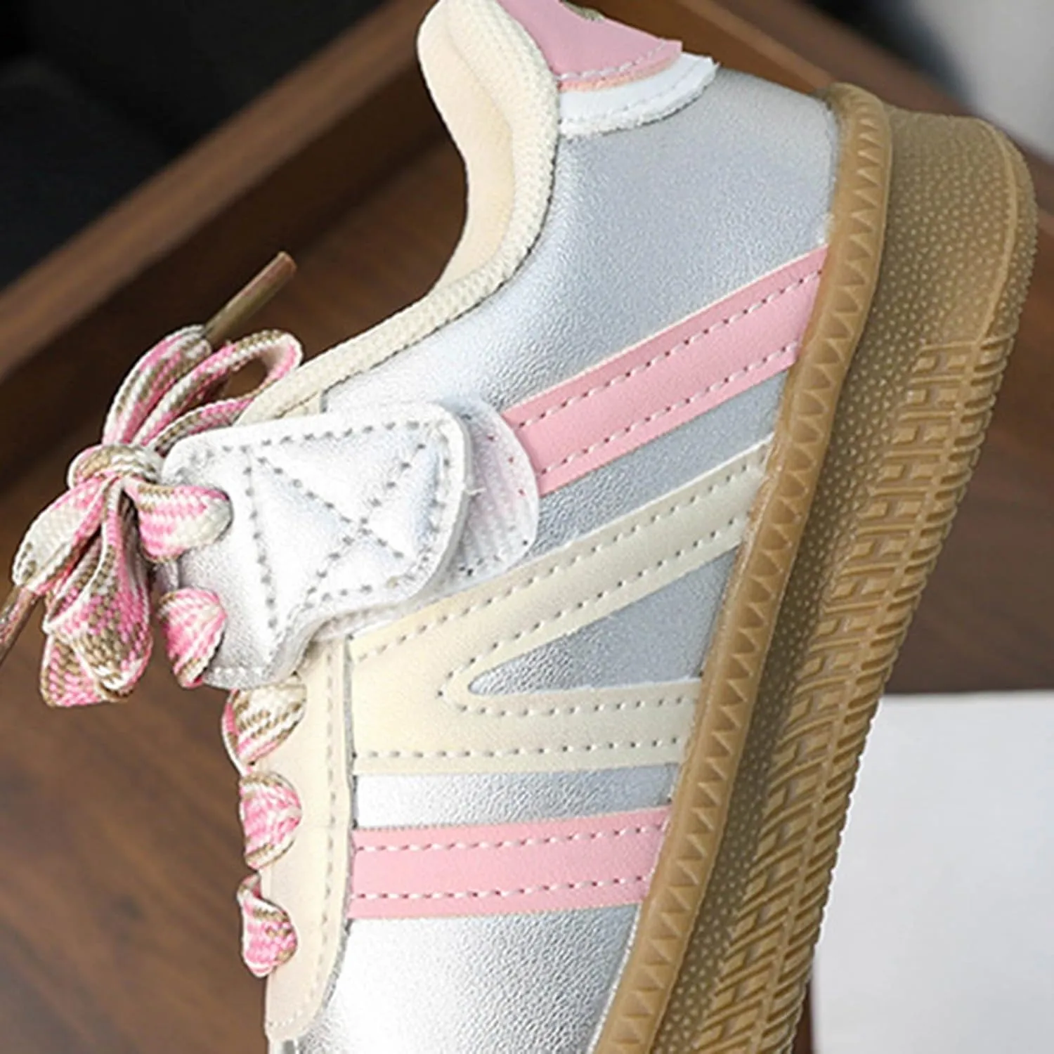 Girls Soft Flat Tennis Sneakers, Non-Slip Rubber Sole Suede Sneakers, Comfortable Low Top Slip on Shoes for Girls