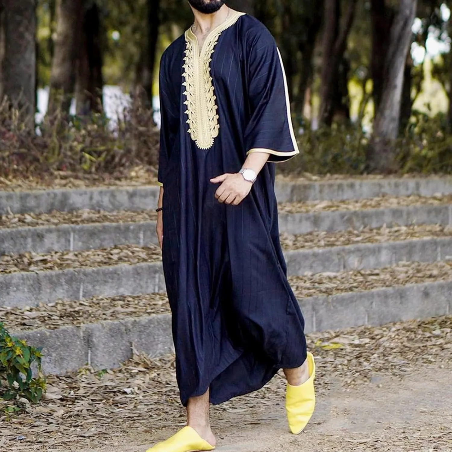 Men's Muslim Thobe Kaftan Robe Islamic Long Sleeve Striped Long Gown Long Shirts Middle East Saudi Arabia Robe