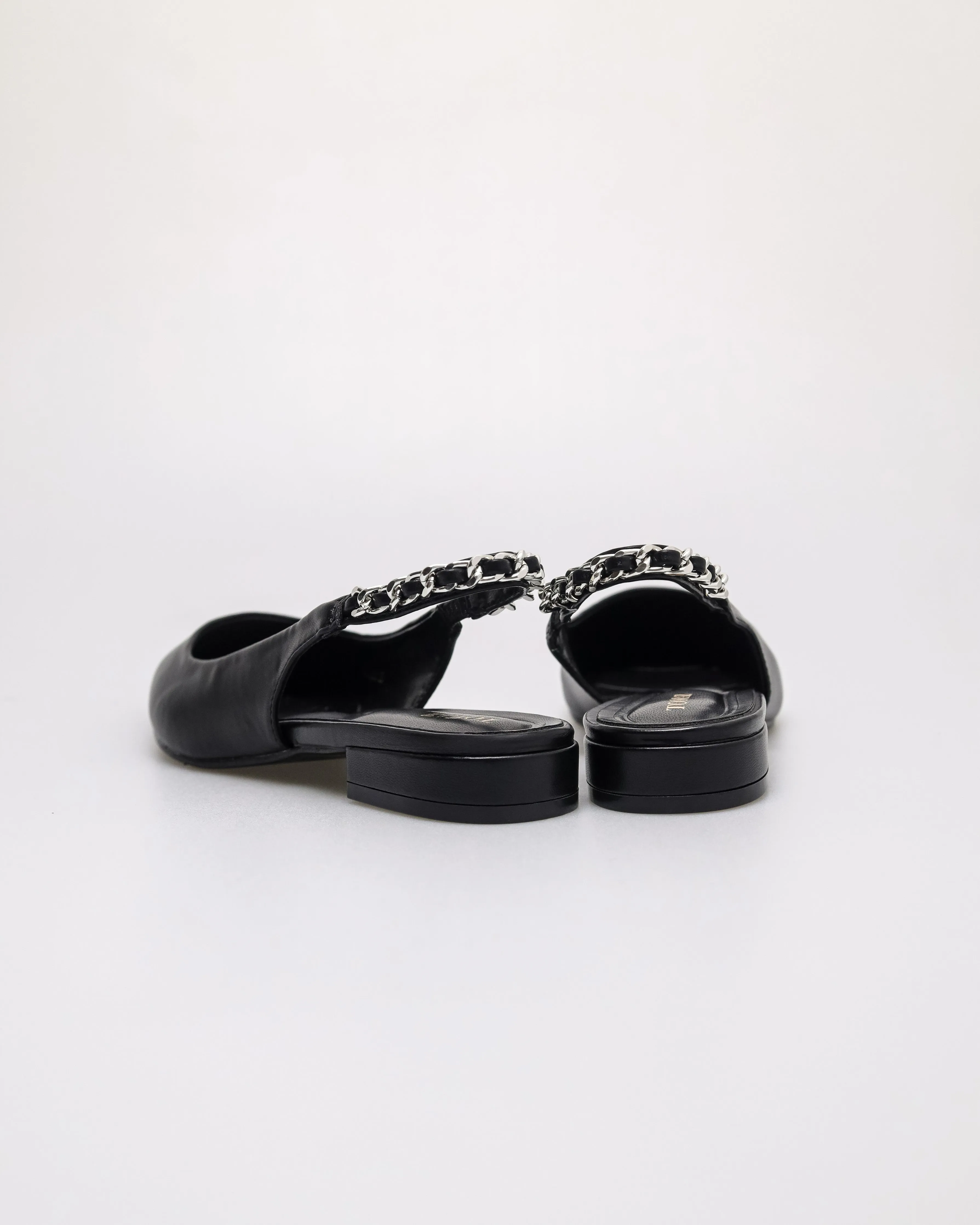 Tomaz FL098 Ladies Pointy Chained Flats