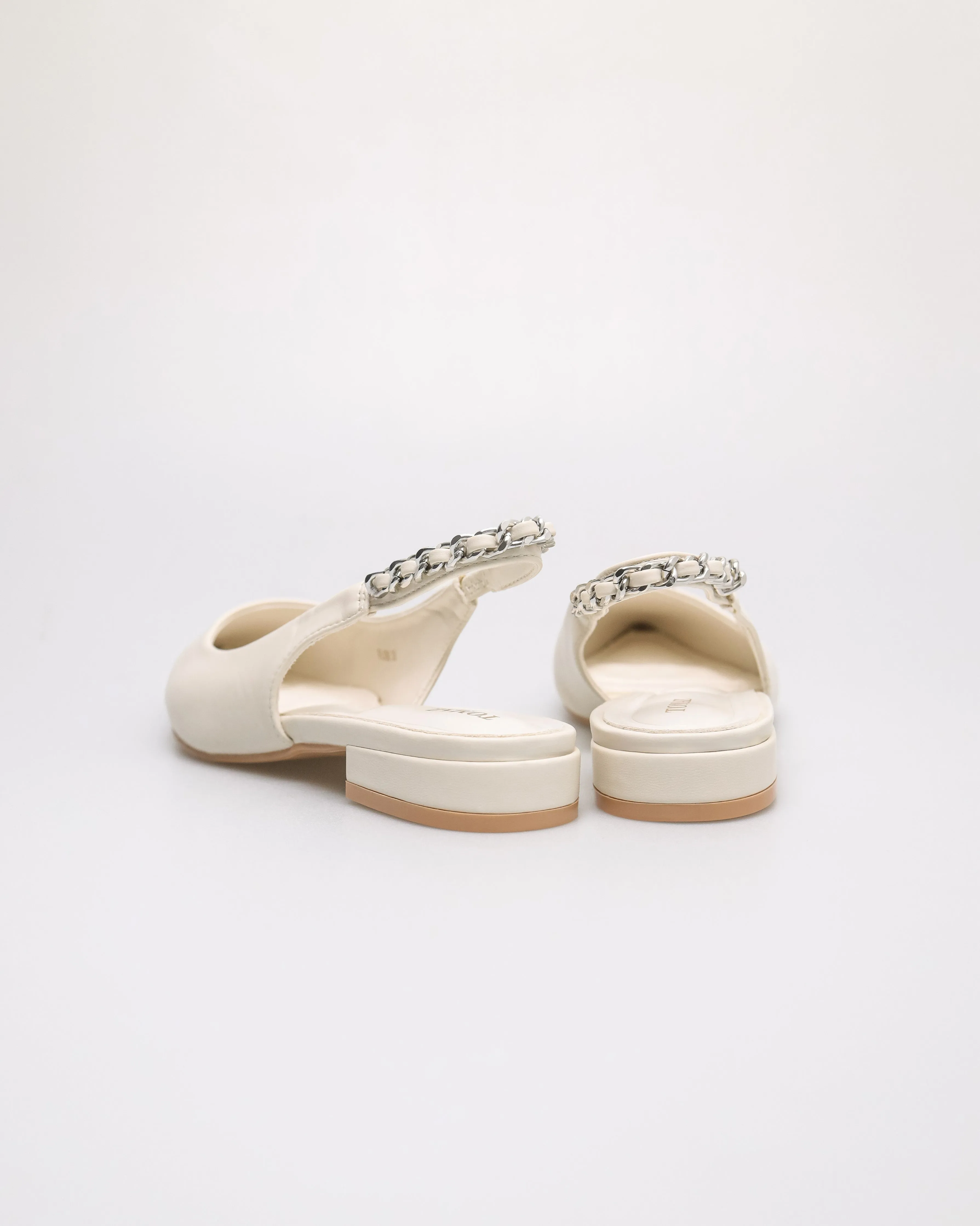 Tomaz FL098 Ladies Pointy Chained Flats