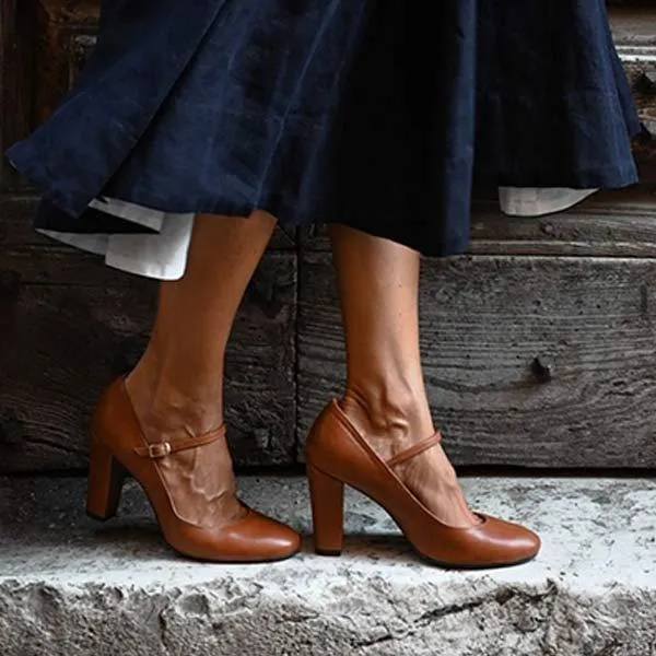 Women's Vintage Round-Toe Mary Jane Pumps 40471724C